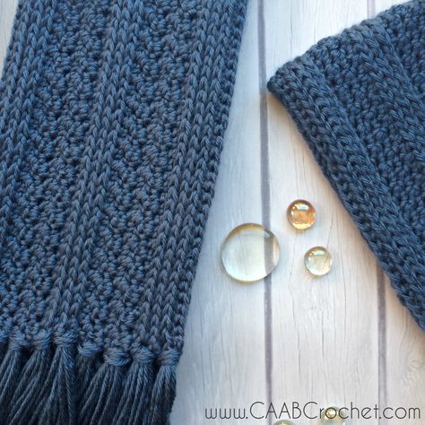 This crochet scarf pattern creates a trendy statement piece. It is extra long with tons of snuggly texture. It also comes with a matching beanie pattern! Crochet Mens Scarf, Crochet Scarf Patterns, Crocheted Scarves, شال كروشيه, Crochet Cowls, Crochet Scarf Pattern, Crochet Scarf Pattern Free, Crochet Scarfs, Bonnet Crochet