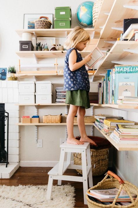 Painted Couch, Homeschool Room Design, White Storage Box, Homeschool Space, Garden Library, Corner Shelving Unit, Space Garden, Messy House, Kindergarten Curriculum