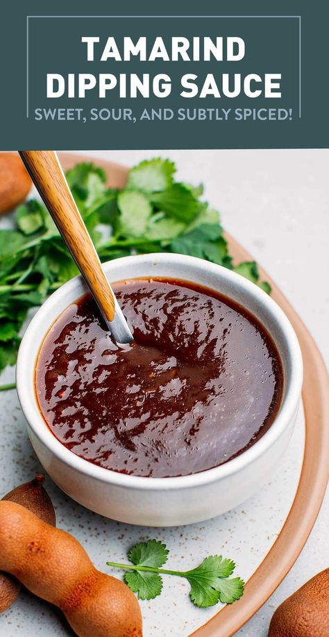 Tamarind Dipping Sauce - Full of Plants Indian Dipping Sauce Recipes, Tamarind Bbq Sauce, Tamarind Dipping Sauce, Tamarind Recipes, Thai Dipping Sauce, Recipes Sauces, Tamarind Fruit, Vegan Chicken Nuggets, Onion Bhaji