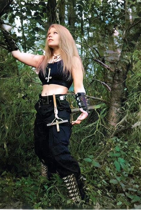 Metal Woman Outfit, Pantera Band, Metal Aesthetic, Viking Warrior Woman, Rocker Chic Style, Ladies Of Metal, Metal Heads, Metal Chicks, Fairy Outfit