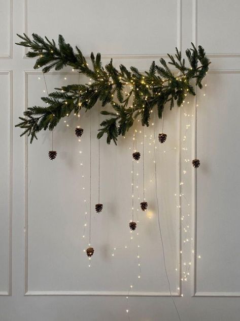 New Year Decorations Ideas 2024, New Year Garland, Julkransar Diy, Xmas Deco, Christmas Interiors, Minimalist Christmas, Christmas Inspo, New Year Decor, Christmas Mood