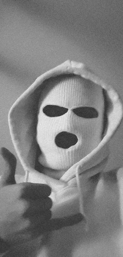 White Ski Mask Aesthetic, Gangsta Mask, Balaclava Aesthetic, White Balaclava, Mask Guy, No Face No Case, Mask Aesthetic, Team Ideas, Black And White Painting