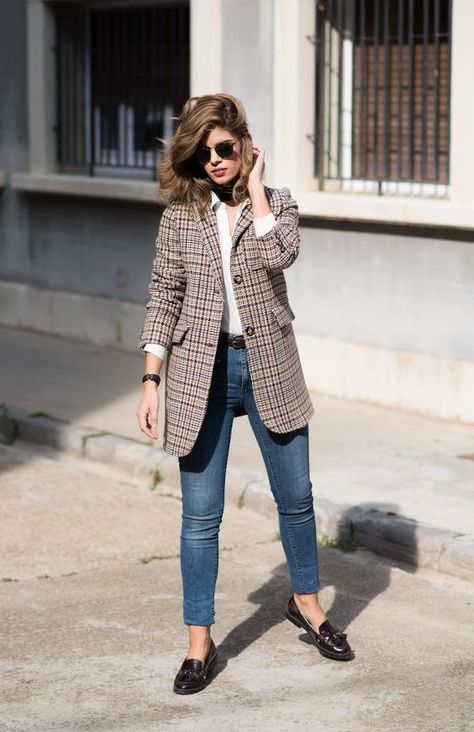 11 ways to wear an oversized blazer - Fashion Inspiration and Discovery Blazer Outfit, Mode Casual, Retro Mode, Autumn Street Style, Trend Fashion, Fall Street Style, Blazer Outfits, Blazer Fashion, Work Fashion