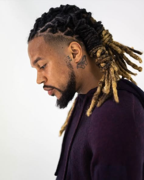 Dreadlocks Mohawk, Ponytail Mohawk, Locs Styling, Fade Curly Hair, Dreads And Braids, Short Long Hair, Jheri Curl, Dread Hairstyles For Men, Side Shave