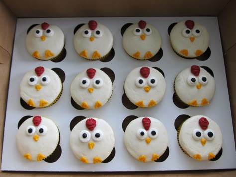 Chickens!! Chicken Themed Cupcakes, Chicken Cupcakes Birthday, Chicken Birthday Party, Towel Method, Little Blue Truck Birthday Party, Blue Truck Birthday Party, Chicken Cupcakes, Chicken Cakes, Chicken Birthday