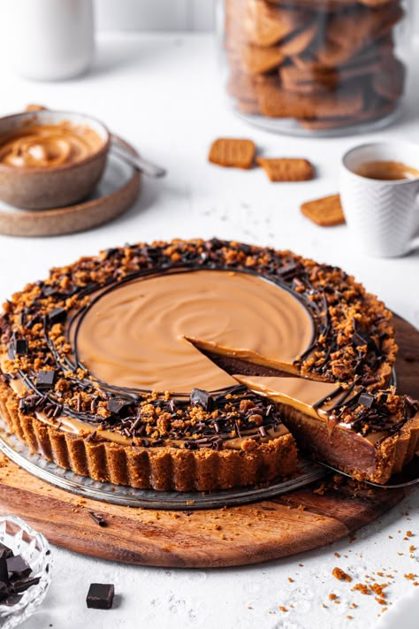 Biscoff Tart, No Bake Tart, Hazelnut Shortbread, Hazelnut Tart, Butter Flavors, Cauliflower Roasted, Vegan Tarts, Speculoos Cookie Butter, Vegan Dark Chocolate