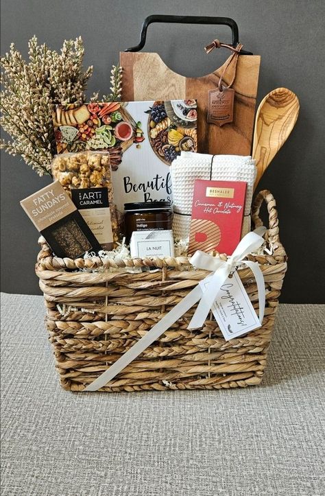 Gift Basket Ideas For Housewarming, Cheeseboard Gift Basket Ideas, Wedding Gift Basket Ideas For Couple, Bridal Shower Baskets For Bride, Cooking Baskets Gift Ideas, Wedding Gift Baskets For Bride And Groom, Wedding Shower Gift Basket Ideas, Wedding Night Gift Basket, New Home Gift Ideas Baskets