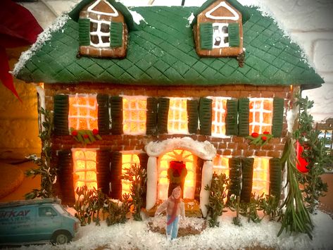 Gingerbread House Contest Ideas, Christmas Gingerbread House Ideas, Gingerbread House Contest, Gingerbread Designs, Gingerbread House Competition, Cake By The Ocean, Xmas Gingerbread, Christmas At The Beach, Gingerbread House Christmas