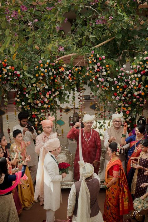 A Destination Wedding With Gorgeous Mandap & A Bride Who Wore Ancestral Jewellery | WedMeGood Maharashtrian Wedding Aesthetic, Rattan Accessories, Birthday Surprise For Husband, Mandap Ideas, Maharashtrian Bride, Maharashtrian Wedding, Bridal March, Monochromatic Colour, Marathi Bride