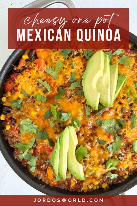 A delicious Mexican quinoa recipe for your next fiesta! This Cheesy Mexican Quinoa Skillet is easy, nutritious, made in a single skillet, and totally perfect for meal prepping! Mexican Quinoa Skillet, Mediterranean Mexican Recipes, Quinoa Taco Skillet, Quinoa Recipes With Meat, Quinoa Recipes Mexican, Yummy Quinoa Recipes, Mexican Quinoa Casserole, 1st Phorm Recipes, Ground Turkey Ideas