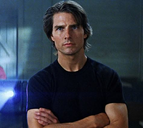 Tom Cruise Ethan Hunt, Tom Cruise Mission Impossible 2 Hair, Ethan Hunt Mission Impossible, Tom Cruise Long Hair, Tom Cruise Style, Mission Impossible 2, Mission Impossible 3, Brad Pitt Hair, Tom Cruise Hot