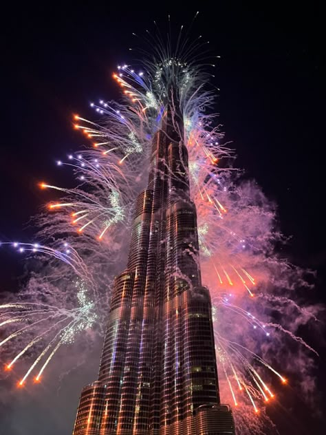 Dubai New Year, Dubai Travel Photography, Emirates Cabin Crew, الإمارات العربية المتحدة, Vision Book, New Year Fireworks, Arab Beauty, Dubai Travel, Photography Wallpaper