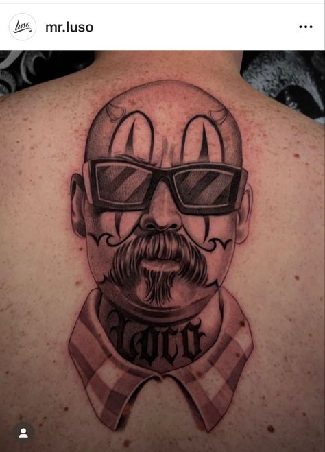 Mexican Wrestler Tattoo, Mexican Clown Tattoo, Chicano Style Tattoo Design, Tattoo Ideas Chicano, Cholo Style Tattoo, Cholo Style Drawings, Mexican Style Tattoos, Chicano Tattoos Gangsters, Mr Cartoon Tattoo