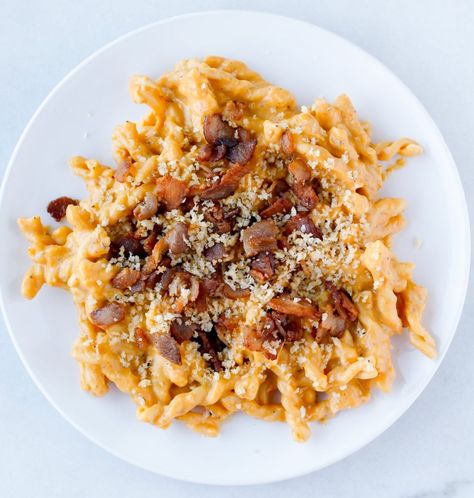 Butternut Squash Pasta with Bacon Toasted Bread Crumbs, Autumn Pasta Recipes, Squash Sauce, Pasta With Bacon, Butternut Squash Sauce, Fall Pasta, Creamy Butternut Squash, Butternut Squash Pasta, Try Everything