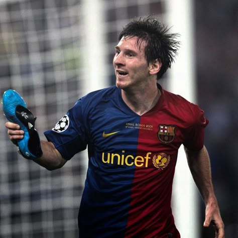 Messi Pic, Messi Pfp, Messi 2009, Young Messi, Messi Pictures, Messi Goat, Messi Wallpapers, Messi Videos, Lionel Messi Barcelona