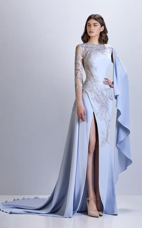 Trending Gown Designs, Dress 2024 Trend, Dresses For Short People, High Couture Dresses, Date Dress Ideas, Elegant Gala Dresses, Trending Dresses For Women, Outstanding Dresses, Blue Long Dress