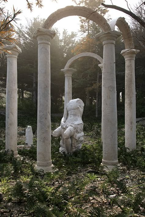 Garden Ruins, Ancient Statues, Sculpture Garden, Photoshop Cc, Forest Design, Ancient Ruins, Pretty Places, Dream Garden, Abandoned Places