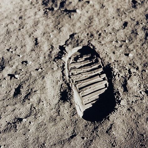 NASA Moonprint Photo Apollo 11 Neil Armstrong foot print Extra High Resolution Observable Universe, Apollo Spacecraft, Nasa Moon, Apollo 11 Moon Landing, Apollo 11 Mission, Lunar Landing, Nasa Photos, Lunar Moon, Apollo Program