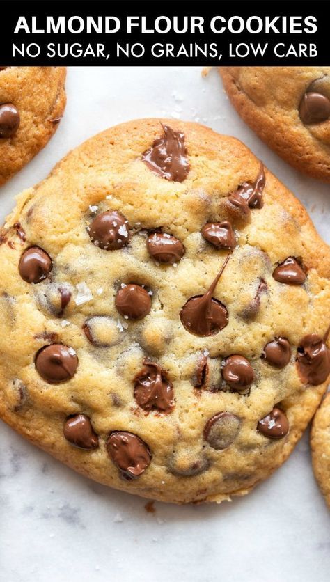 Almond Flour Chocolate Chip Cookies, Dolce Poche Calorie, Glutenfri Baking, 1000 Calorie, American Cookies, The Best Chocolate Chip Cookies, Almond Flour Cookies, Sugar Free Recipes Desserts, Best Chocolate Chip Cookies