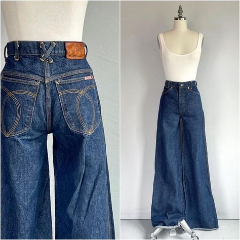 Cheri King on Instagram: "Really, REALLY wide legs 🖤 Vintage 70’s Sticky Fingers jeans just listed #70sfashion #vintagejeans #70sdenim #widelegjeans #zestvintage" 70s Trousers Women, 70s Wide Leg Pants, 70s Jeans Women, 70s Pants Women, 70s Wide Leg Jeans, 70s Wide Leg Jeans Outfit, 70s Fashion Jeans, 1970s Fashion Aesthetic, 90s Does 70s