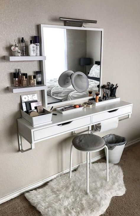 Best Vanity Ideas for small bedrooms #vanity #bedroom #vanitybedroom #makeupvanity #homedecor #decorhomeiedeas Dressing Table Design, Nail Salon Design, Vanity Room, Small Bedroom Decor, Makeup Rooms, Room Goals, Kraf Diy, Beauty Room, Makeup Vanity