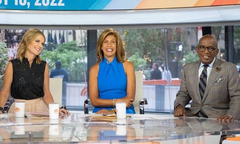 When the Today Show airs early on weekday mornings, viewers of the show – as well as... Rainbow Rooms, Today Show Hosts, Savannah Guthrie, Hoda Kotb, Large Crowd, Digital News, Social Media Video, Return To Work, Nbc News