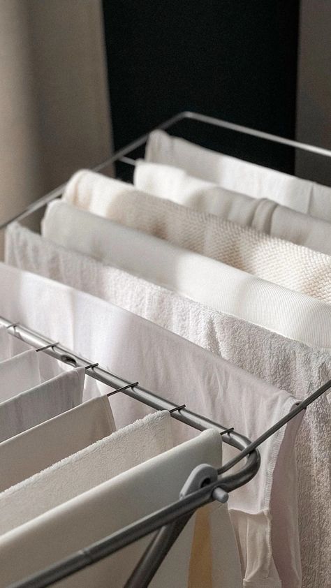 Cleaning Inspiration, White Laundry, Diy Home Cleaning, Cleaning Motivation, Doing Laundry, Slow Life, Clean Room, Slow Living, Cleaning Routine