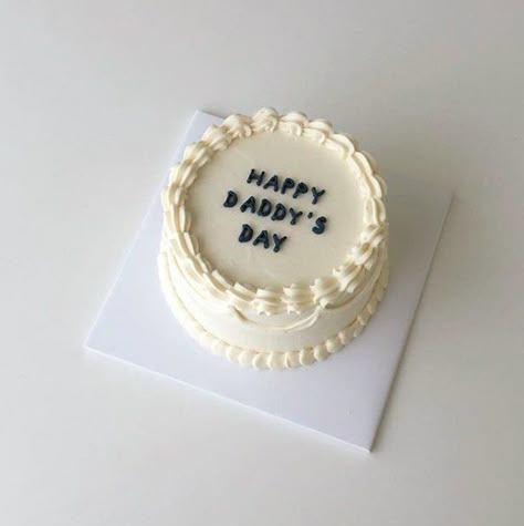 Birthday Cake For Father, Cakes Funny, Happy Fathers Day Cake, Fruit Cake Design, Small Birthday Cakes, Dad Birthday Cakes, Fondant Cake Designs, Cake Decorating With Fondant, Korean Cake