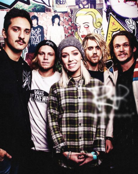 Tonight Alive Tonight Alive Jenna, Alan Ashby, Mayday Parade Lyrics, The Amity Affliction, Tonight Alive, Warped Tour, I'm With The Band, Japanese Pop, Celebration Quotes