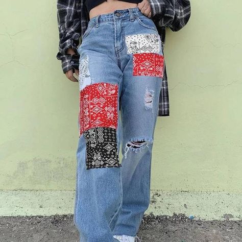 Patchwork Jeans Outfit, Bandana Pants, Bandana Jeans, Ripped Jeans Casual, Look 80s, Ripped Jeans Women, Mom Denim, Hippie Pants, Streetwear Jeans