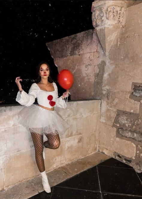 Diy It Costume Women, Clown Costume Women Cute, Halloween Costumes Clown Women, Pennywise Woman Costume, It Clown Costume Women, It Halloween Costumes Women, Pennywise Halloween Costumes Women, It Costume Women, Diy Pennywise Costume For Women