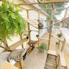 Cat House Design, Outdoor Cat Run, Cat House Outdoor, Catio Plans, Catio Ideas, Katt Grejer, Cat Fence, Cat Enclosures, Cat Patio