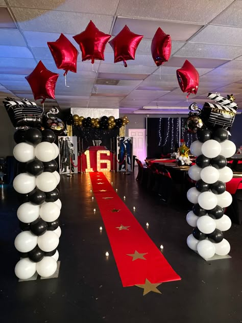 Red Carpet Sweet 16 Dresses, Music Theme Sweet 16, Vip Red Carpet Party Ideas, Red Carpet Theme Sweet 16, Sweet 16 Hollywood Theme Ideas, Oscars Birthday Party Theme, Vip Sweet 16 Party Ideas, Vip Dance Theme, Holly Wood Themed Party