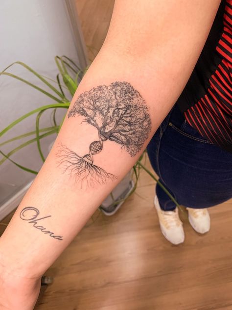 Family Tree Spine Tattoo, Dna Tattoo With Names, Tree Of Life Dna Tattoo, Dna Tattoo Family, Dna Tree Tattoo, Family Tree Tattoo For Men, Dna Tattoo Design, Inner Forearm Tattoo Ideas, Dna Tattoo Ideas