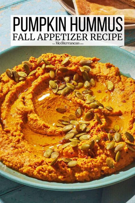 Savory pumpkin hummus recipe with smoked paprika, chili flakes, and cumin. An easy fall appetizer that takes 10 minutes or less! Pumpkin Hummus Recipe, Fall Recipes Appetizers, Fall Appetizers Easy, Fall Appetizer, Holiday Buffet, Paleo Breads, Vegan Pumpkin Soup, Savory Pumpkin, Mediterranean Foods