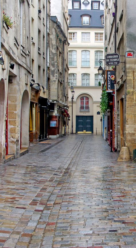 The old street of rue des Rosiers in the 4th arrondissement of Paris (also known as the Marais district). #Paris #VisitParis #Marais #RuedesRosiers Old Paris Street, Street In Paris, Paris Streets, Marais Paris, Parisian Street, Paris Architecture, Romantic Paris, Streets Of Paris, Old Paris