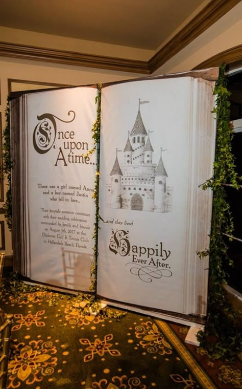 Book Backdrop, Beauty And Beast Wedding, Photo Booth Backdrop Wedding, Beauty And The Beast Wedding, Disney Wedding Theme, Storybook Wedding, Wedding Reception Backdrop, Booth Backdrops, Tema Disney