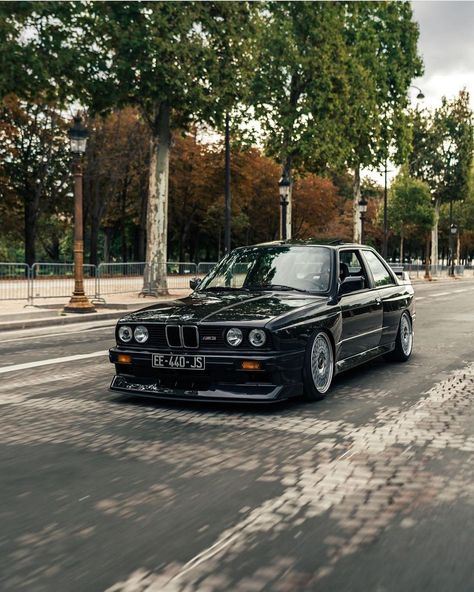 ///M & ///M 🏁🏁 Photo: @motruk_photo / Owner: @g.s_driver & @david_dmperf #KlasickFtm3nt #BMW #Bimmer #BMWClassic #E30 #M3 | Instagram Car Valentine, Car Ride Aesthetic, Cars Gif, Ride Aesthetic, Car Riding, Modded Cars, Riding Aesthetic, Aesthetic Car Accessories, Car Gif