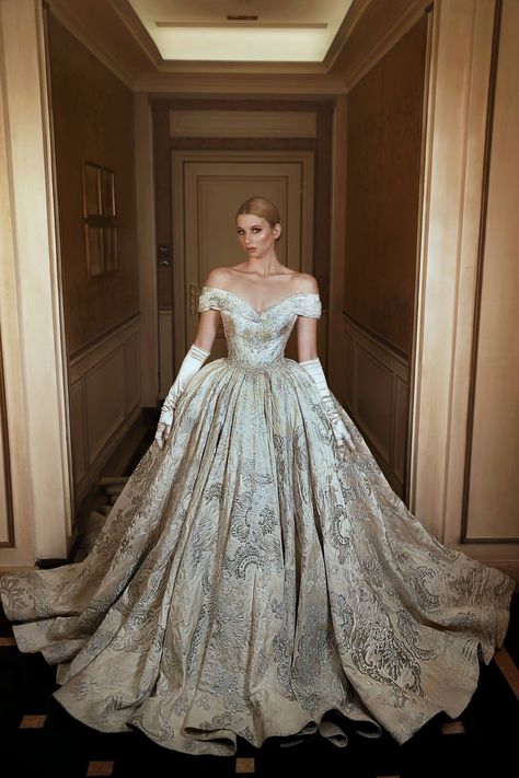 Sadek Majed, Brides Gown, Gown Ideas, 파티 드레스, Royal Dresses, Couture Bridal, A Wedding Dress, Fairytale Dress, Quince Dresses