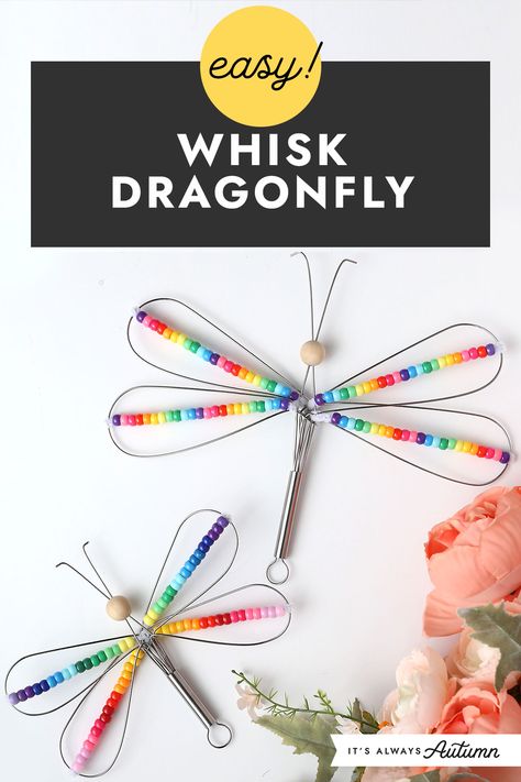 Easy! Whisk dragonfly. Whisk Dragonfly, Dragon Fly Craft, Fly Craft, Summer Craft, Diy Dollar Store Crafts, Dragon Fly, Cadeau Diy, Camping Crafts, Wire Crafts