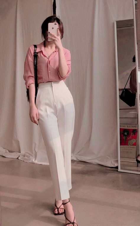 Smart Casual Women Outfits, Simple Casual Outfits, Lawyer Fashion, Casual Work Outfits Women, Casual College Outfits, Office Outfits Women, Business Casual Outfits For Work, Everyday Fashion Outfits, Casual Day Outfits