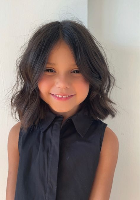 Hair Cuts For Little Kids, Cute Haircuts For Girls 9-10, Hair Cuts For 6 Year Girl, Short Haircuts For Kids Girls Ideas, Kids Short Haircuts Girl Hair, Girls Haircuts Medium Length, Hair Cut Girls Children, Elementary Girl Haircut, Medium Length Kids Haircut