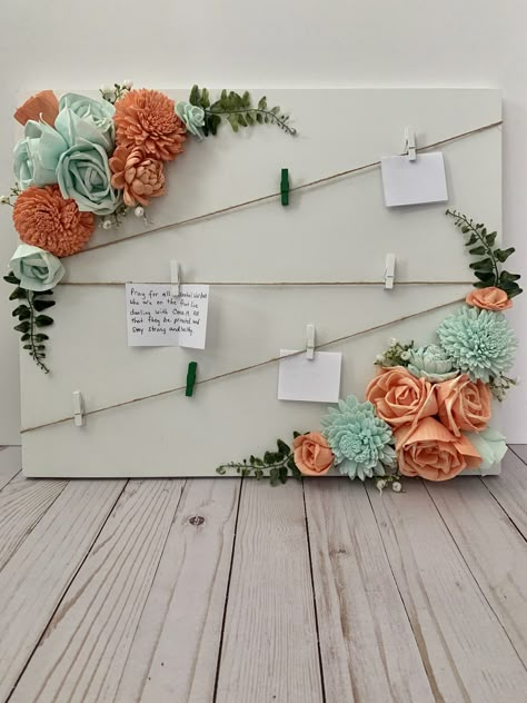 Flower Cork Board, Craft With Canvas Board Ideas, Prayer Board Ideas Diy, Wood Flowers Diy, Diy Prayer Board, Diy Bulletin Board, Working With Wood, Last Words, Board Decoration