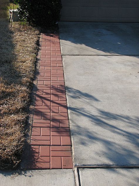 Driveway Paver Extensions | Flickr - Photo Sharing! Sidewalk Extension Ideas, Driveway Extension Ideas, Driveway Pavers Extension, Driveway Extension, Driveway Edging, Diy Driveway, Driveway Pavers, Paver Designs, Patio Pavers Design