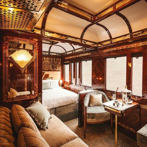 Train Interior, Luxury Trains, Train Carriage, Simplon Orient Express, Santa Helena, Train Trips, The Orient Express, Train Route, Luxury Train