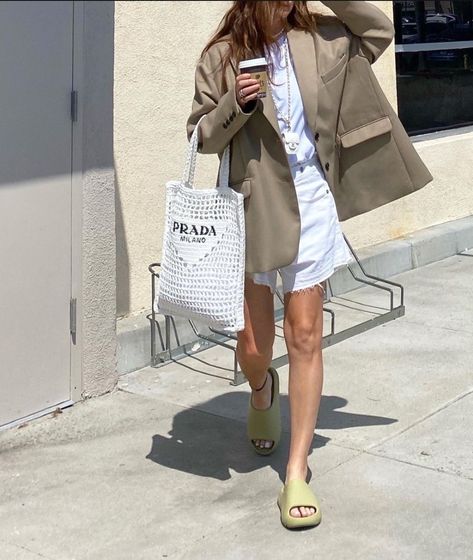 The Frankie Shop, Frankie Shop, Boyfriend Blazer, Instagram Style, Minimalist Lifestyle, Blazer Outfits, Fashion Collection, Casual Chic, Everyday Fashion