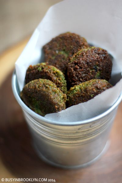 Spinach Falafel Burger – Busy in Brooklyn Spinach Falafel, Falafel Burger, Falafel Vegan, Spinach Burgers, Cauliflower Chicken, Falafel Burgers, Recipe Cauliflower, Healthy Casserole, Baked Falafel