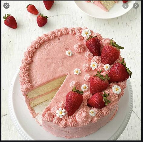 Strawberry Frosting Recipe, Berry Buttercream, Strawberry Frosting Recipes, Strawberry Cake Decorations, Simple Sweets, Buttercream Icing Recipe, Lemon Cakes, Strawberry Cream Cakes, Homemade Baking