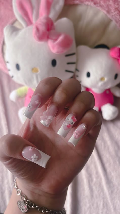 French Tip With Hello Kitty Charm, Hello Kitty Coquette Nails, Light Pink Hello Kitty Nails, Small Hello Kitty Nails, Hello Kitty Simple Nails, Hello Kitty Nails Medium Length, Kid Nails Acrylic, Basic Hello Kitty Nails, Hello Kitty Summer Nails