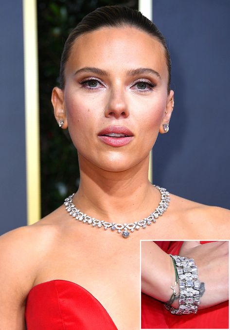 The Most Jaw-Dropping Jewelry from the Golden Globes Red Carpet Red Carpet Necklace, Celebrity Necklace, Golden Globes 2020, Red Carpet Jewelry, Oversized Hoop Earrings, Us Actress, Fred Leighton, Diy Jewelry Rings, Golden Globes Red Carpet